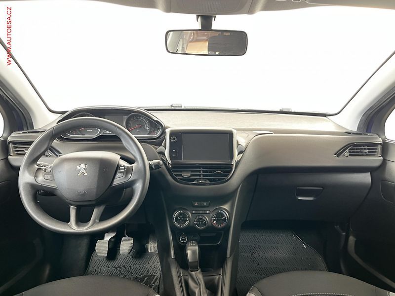 Peugeot 208 (2014) 1.2 PT, AC, výhřev sed - fotka 8 z 16