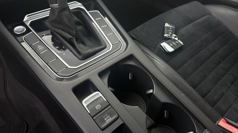 Volkswagen Passat (2018) 2.0 TDI DSG 110KW 144 TIS KM  - fotka 18 z 27