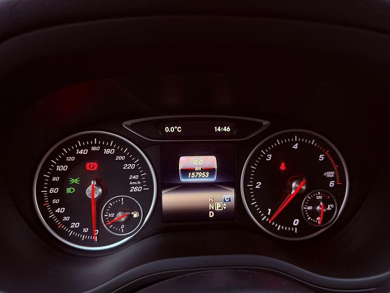 Mercedes-Benz Třídy B 180d 7G, ČR - fotka 16 z 22