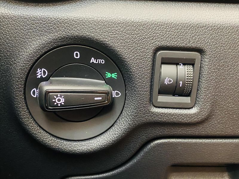 Škoda Fabia 1,0 TSI 85kW Top Selection - fotka 18 z 24