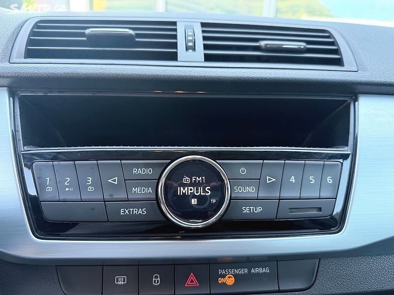 Škoda Fabia 1.2 TSI Ambition Plus - fotka 14 z 28