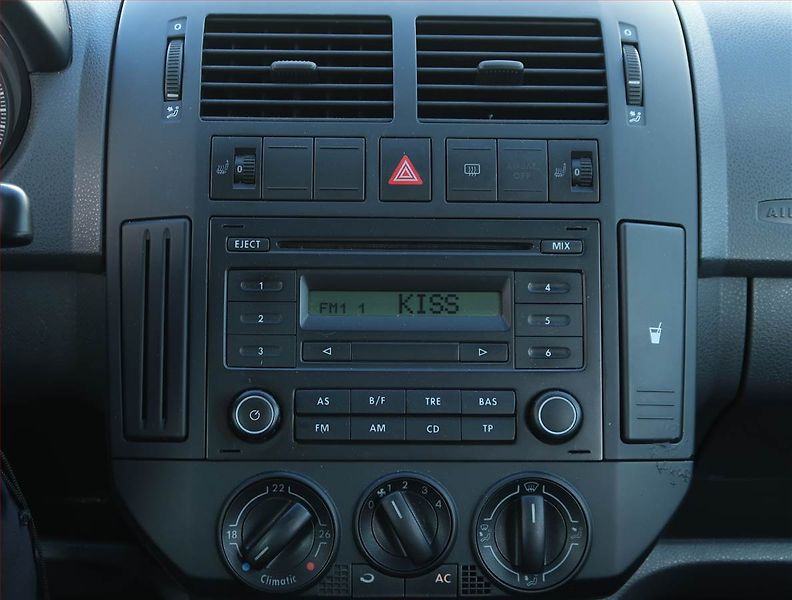 Volkswagen Polo (2009) Comfortline 1.2 12V - fotka 12 z 15