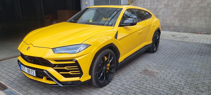 Lamborghini Urus (2020) CARBON-LCDs-BO-PANO-SOFT - fotka 3 z 14