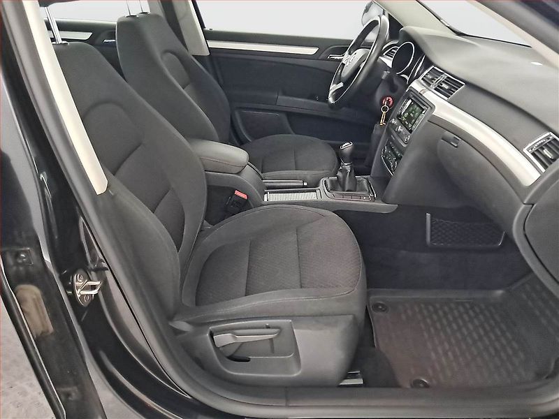Škoda Superb (2014) Greenline 1.6 TDI, Navi - fotka 9 z 17