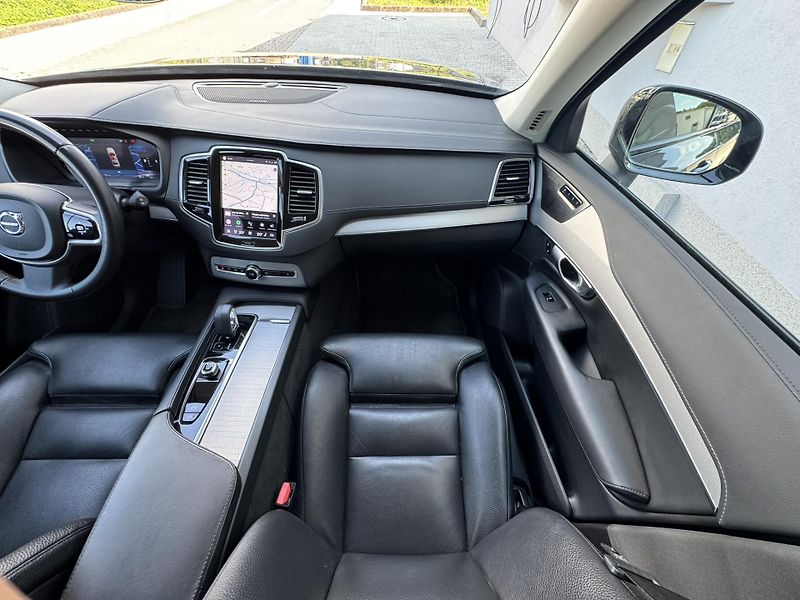 Volvo XC90 B5 (nafta) AWD PLUS DARK - fotka 18 z 51