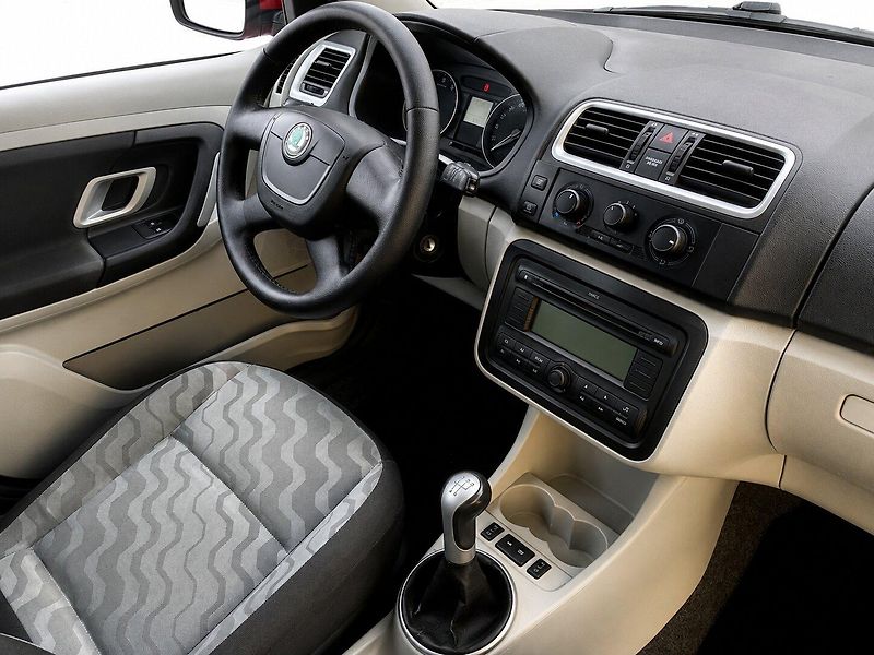 Škoda Fabia Combi 1,2 HTP (51kW)*KLIMA* - fotka 9 z 16