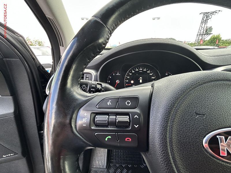 Kia Sorento (2019) 2.2 CRDI 4x4, AT, kůže - fotka 19 z 20