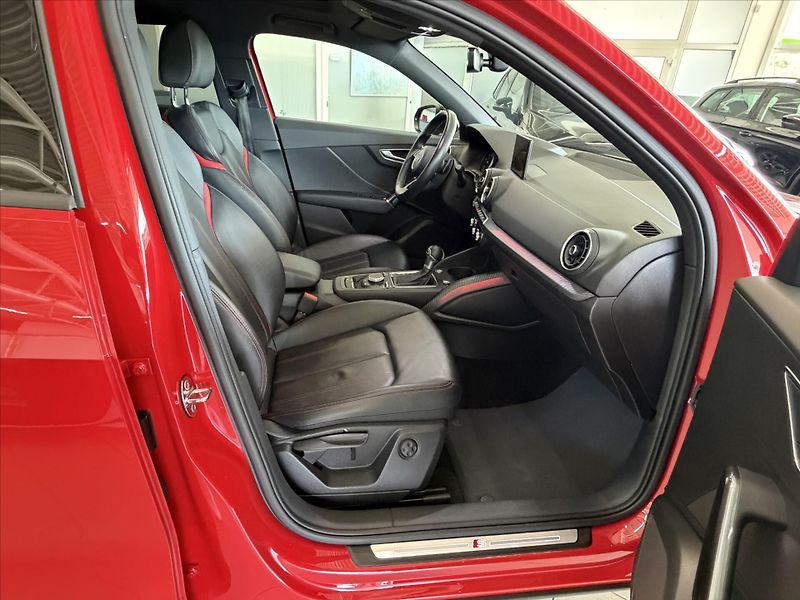 Audi Q2 2,0   140kW Quattro ATM - fotka 10 z 23