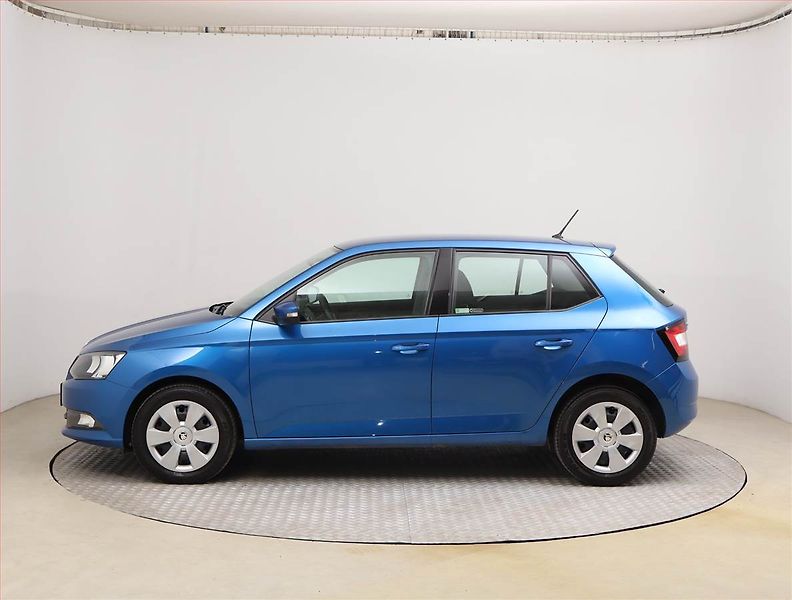 Škoda Fabia (2018) JOY 1.0 TSI, ČR,1.maj - fotka 3 z 17