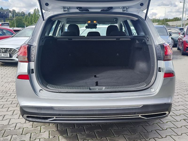 Hyundai i30 1.5 T-GDI/117kW Comfort - fotka 9 z 28