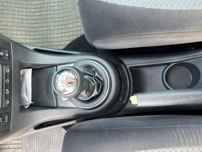 Citroën C4 (2009) 1.4i 16V 65kW - fotka 20 z 21