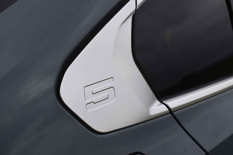 Nové BMW 5 je určeno ke klidnějšímu cestování
