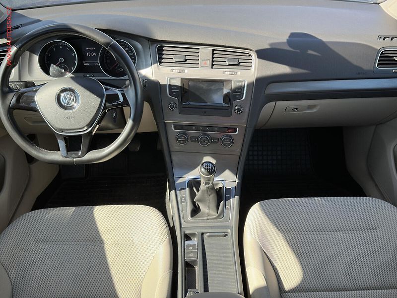 Volkswagen Golf (2013) 1.2TSi, 2.maj,ČR, autoAC - fotka 8 z 19