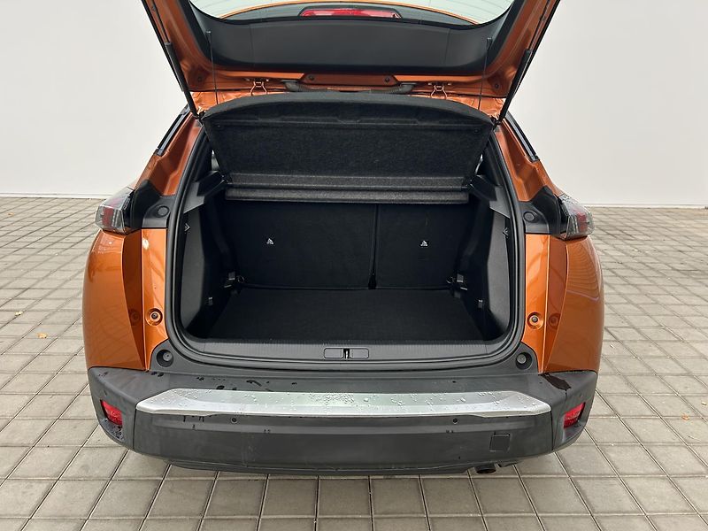 Peugeot 2008 1.2 PureTech Active - fotka 12 z 27