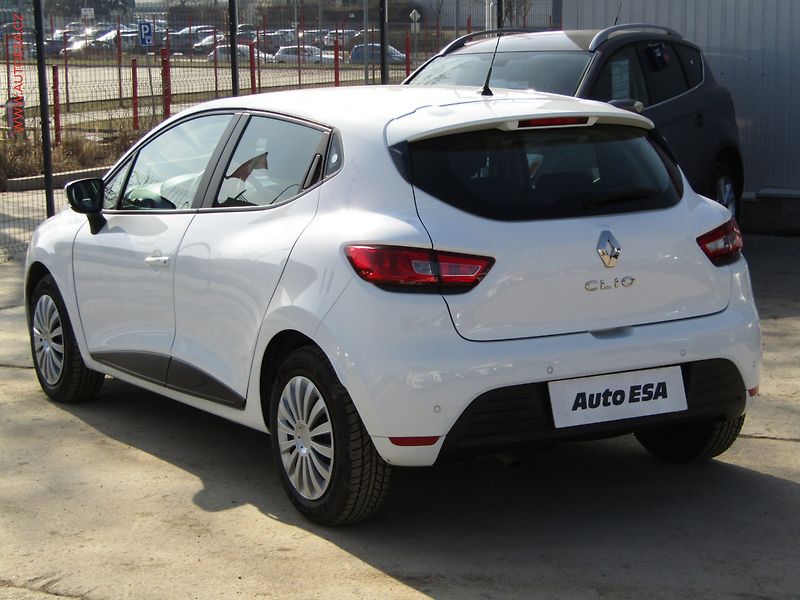 Renault Clio (2018) 0.9 TCe, 1.maj,ČR, AC - fotka 6 z 15