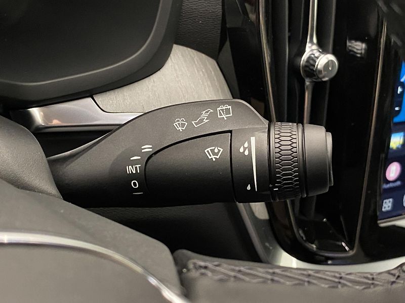 Volvo V60 (2026) B4 AUT DARK PLUS - fotka 30 z 66