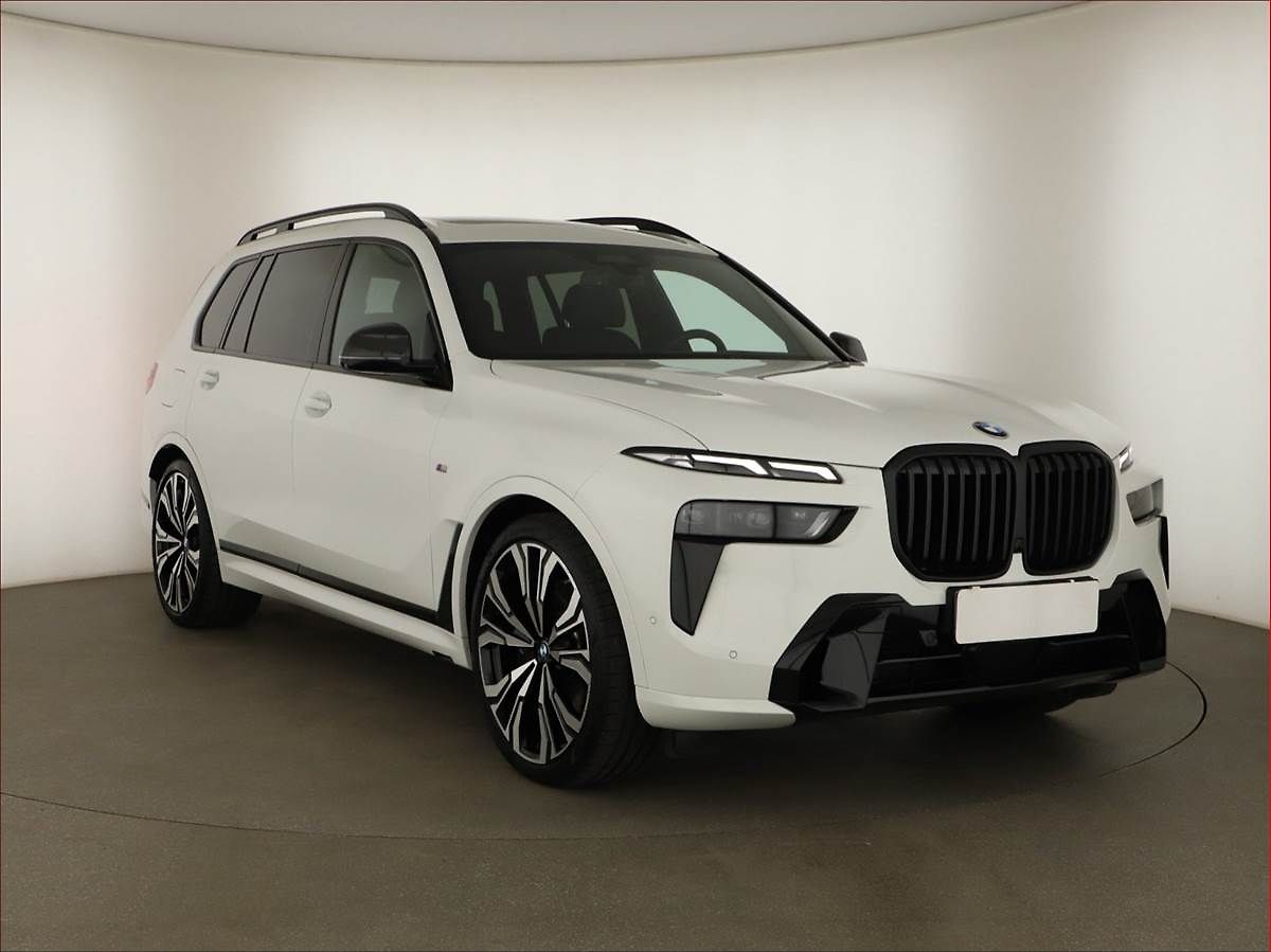 BMW X7 xDrive40i, 7 míst, Tažné