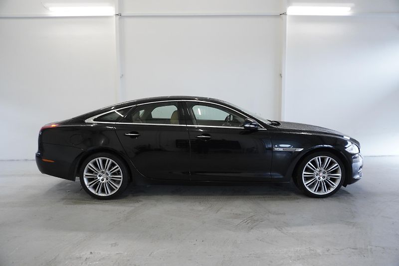 Jaguar XJ XJ  3,0D - fotka 4 z 33