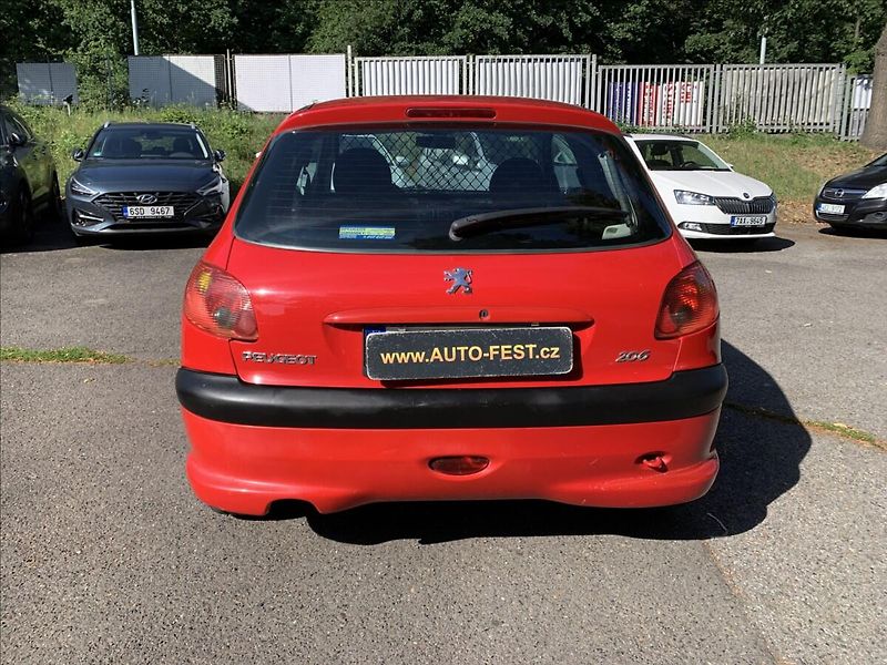 Peugeot 206 1,1 i,ČR - fotka 7 z 16