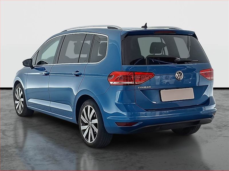 Volkswagen Touran (2019) 1.5 TSI - fotka 4 z 21
