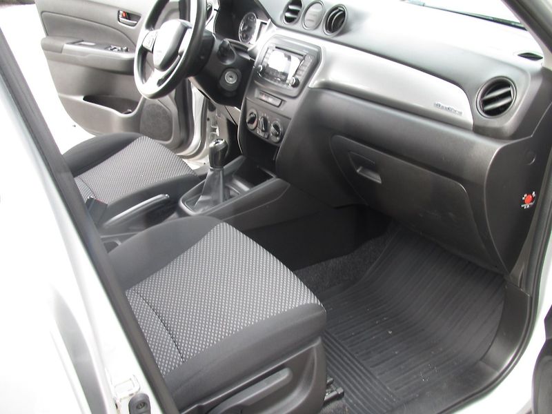 Suzuki Vitara 1.6 LPG - fotka 12 z 17