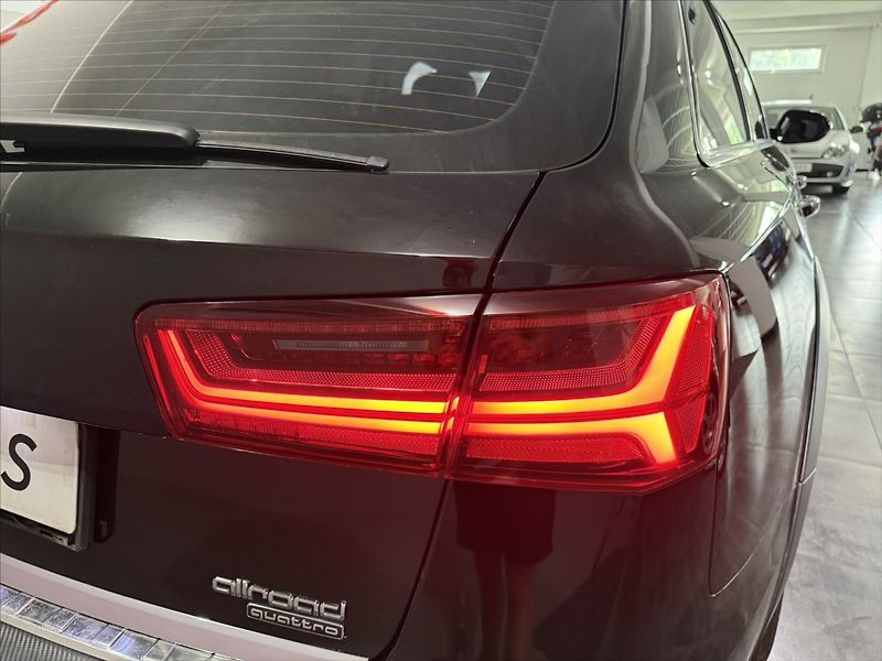 Audi A6 Allroad 3,0   TDI MATRIX KAMERA ALCA - fotka 29 z 37