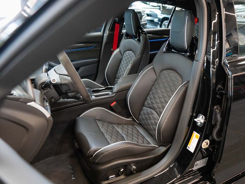 Cadillac CT5 (2026) 6.2 Supercharged V Blackwing - fotka 13 z 43