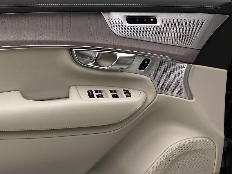 Volvo XC90 (2026) B5 AWD AUT BRIGHT PLUS 7míst - fotka 28 z 68