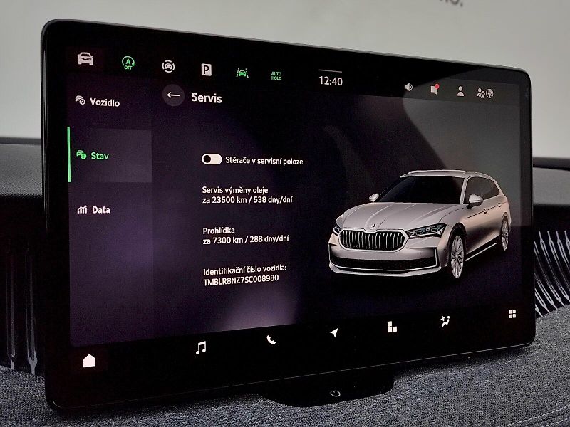 Škoda Superb (2024) combi Selection 2,0 Tdi 142 kw - fotka 9 z 37