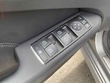Mercedes-Benz Třídy E (2014) 2.2 CDi E200, AT, navi, park - náhled 13