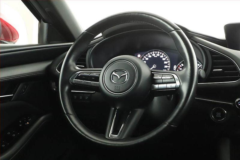 Mazda 3 (2021) 2.0 e-Skyactiv X - fotka 8 z 15