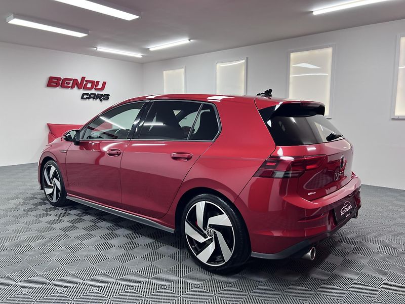 Volkswagen Golf GTI 180 kW Servis 68tkm - fotka 8 z 49