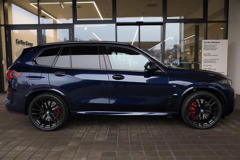 BMW X5 xDrive50e - fotka 4 z 18