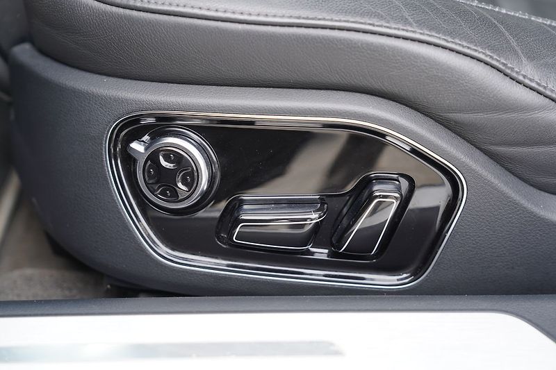 Audi A8 3.0 TFSI Quattro/Tiptr./290 PS - fotka 16 z 50