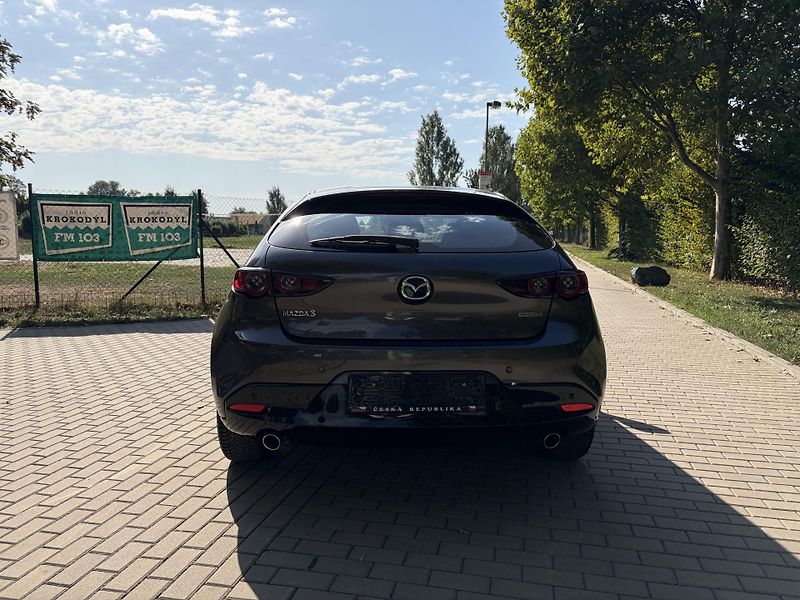Mazda 3 2.0 Skyactiv-G Mild-Hybrid  - fotka 9 z 30