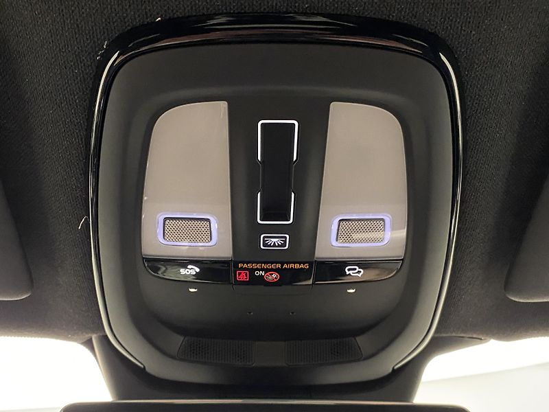Volvo XC40 (2026) B3 AUT DARK ULTRA  - fotka 37 z 64