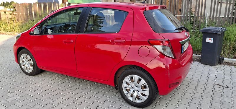 Toyota Yaris 1.0 VVT-i 51 kw - fotka 3 z 33