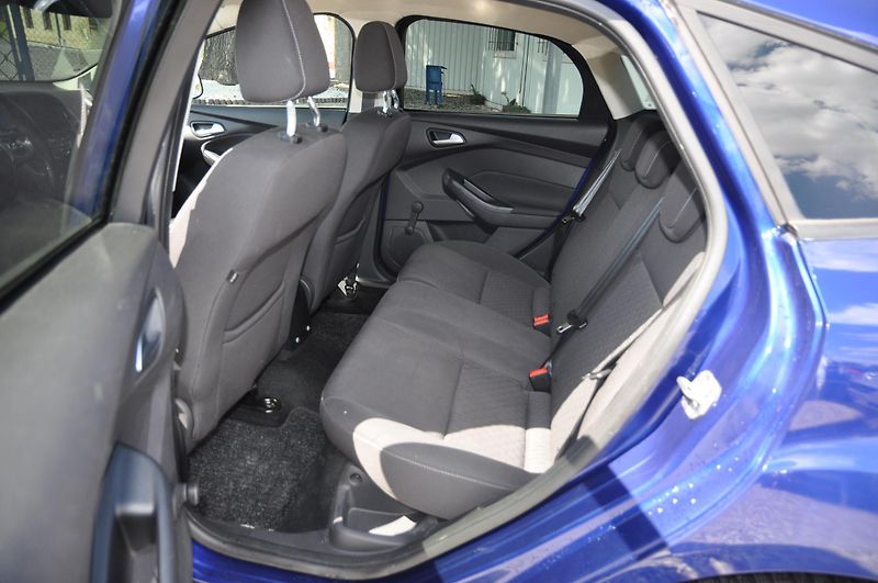 Ford Focus 1.0i EcoBoost 74kW - fotka 7 z 16