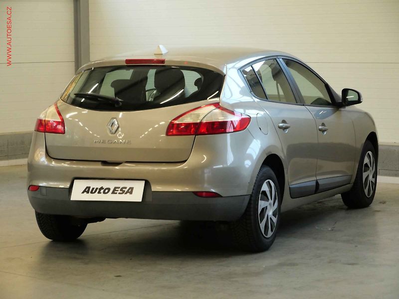 Renault Mégane (2009) 1.6i, ČR, AC, temp - fotka 4 z 22
