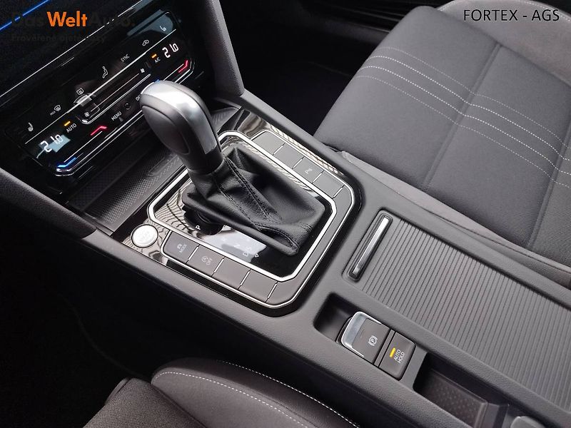Volkswagen Passat Variant (2022) Alltrack,2.0 TDI,147kW,DSG,4Mo - fotka 16 z 23