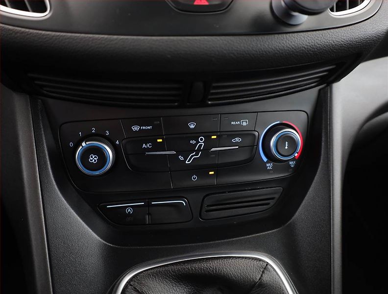 Ford C-MAX (2019) 1.0 EcoBoost, Serv.kniha - fotka 10 z 15