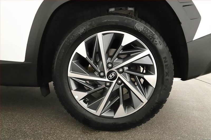 Hyundai Tucson (2021) 1.6 T-GDI 48V MHEV - fotka 12 z 14