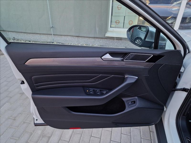 Volkswagen Passat 2.0TDI 147kW DSG Alltrack, ČR - fotka 39 z 50