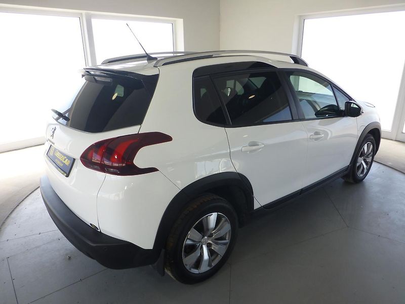 Peugeot 2008 (2019) 1,2i-81KW*PARK.S*ALU*VYHŘ.SED* - fotka 6 z 27