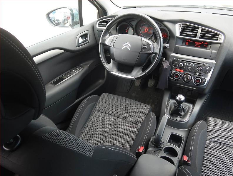 Citroën C4 (2015) 1.6 HDi, Tempomat - fotka 7 z 15