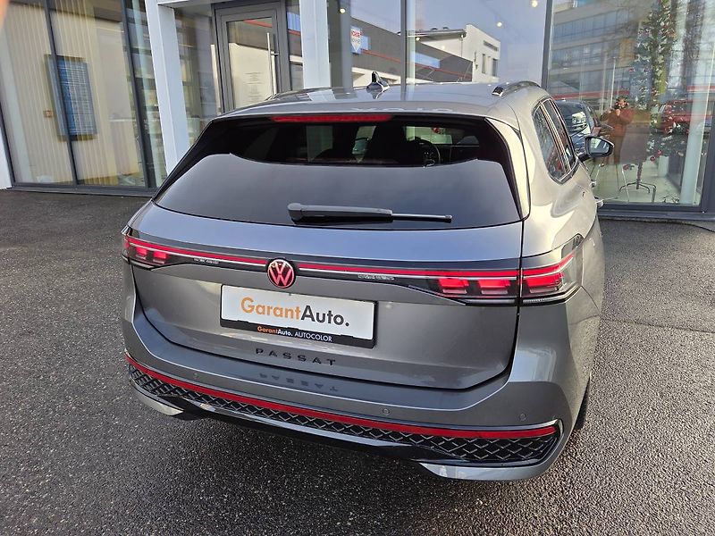 Volkswagen Passat Variant (2025) R-Line 2.0 TDI BlackStyle - fotka 4 z 51