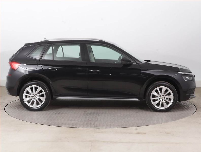 Škoda Kamiq (2023) Style 1.0 TSI - fotka 6 z 17