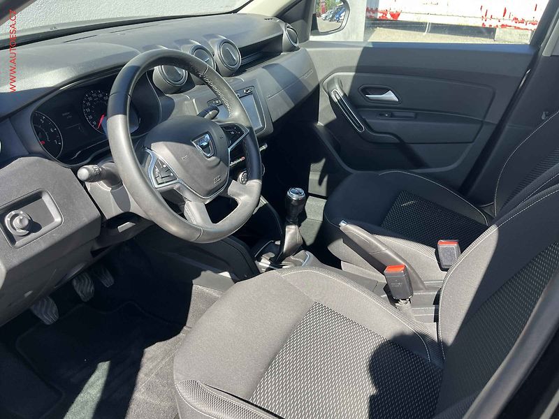 Dacia Duster (2018) 1.6 SCe, Comfort, kamera, TZ - fotka 9 z 13