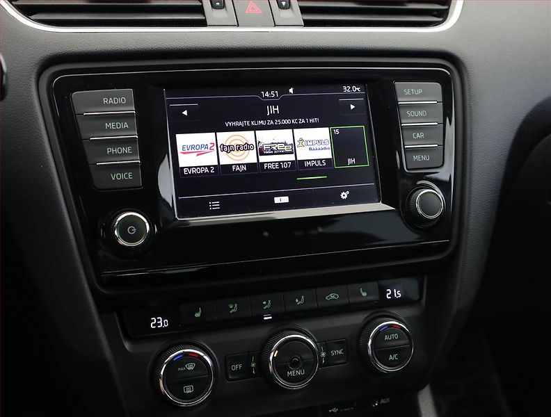 Škoda Octavia (2016) Style 1.6 TDI, Serv.kniha - fotka 10 z 18