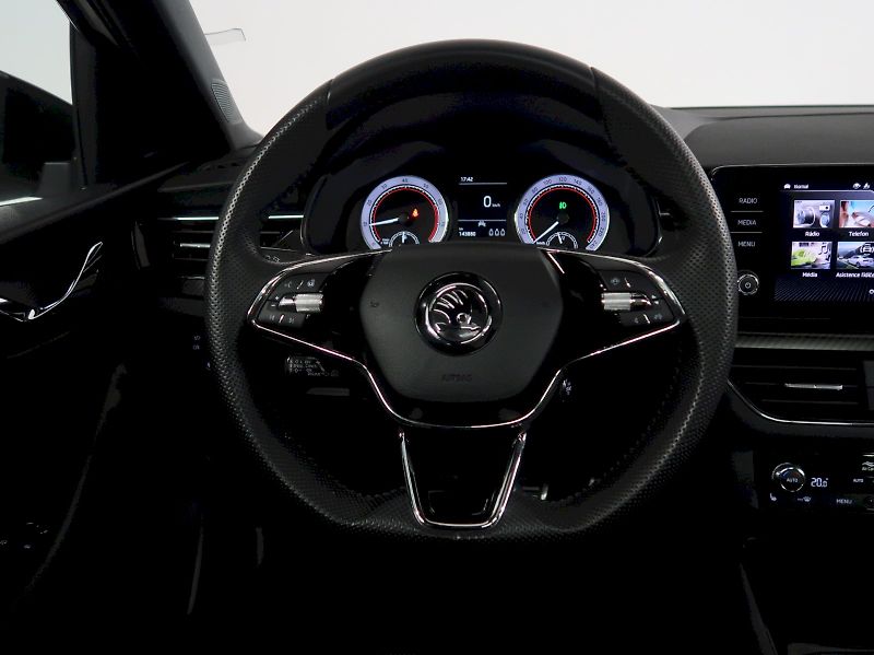 Škoda Scala (2023) MONTE CARLO 1.5TSI 110KW PANOR - fotka 17 z 40